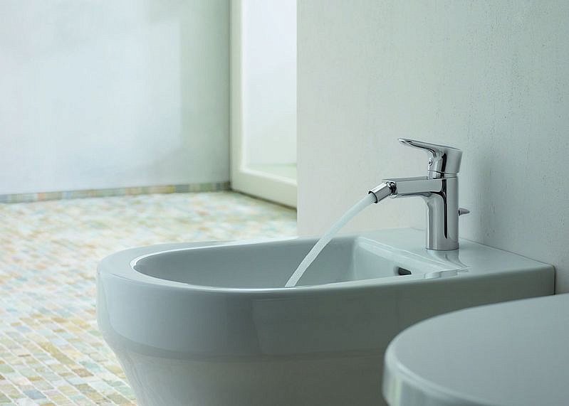 Биде с противоположной струей