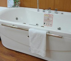 Полотенцедержатель Радомир для прямоугольной ванны